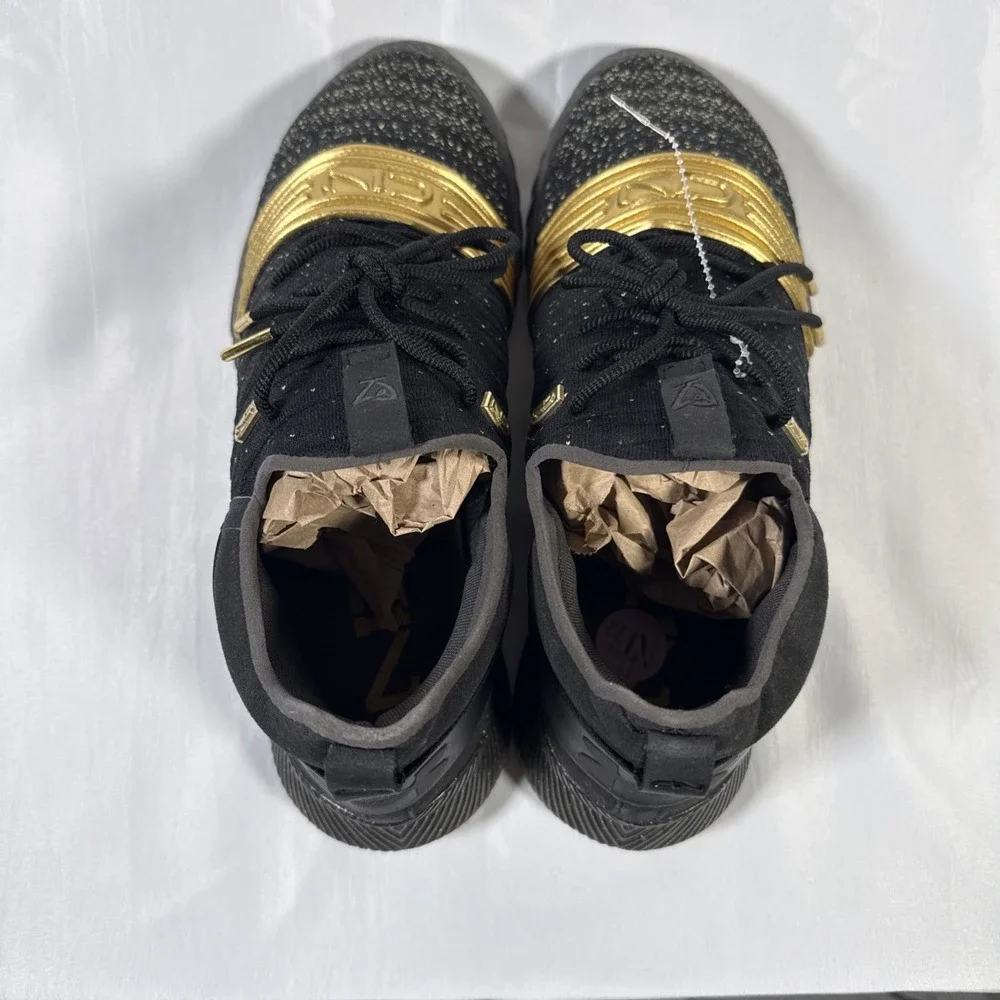 Under Armour UA C1N TR Mens 10.5 Black Gold Athletic Sneakers 3000233-001